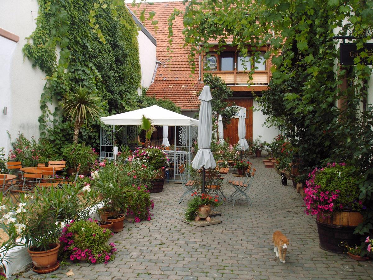 Hotel&Restaurant Weisenheimer Hof Weisenheim am Berg Exterior foto